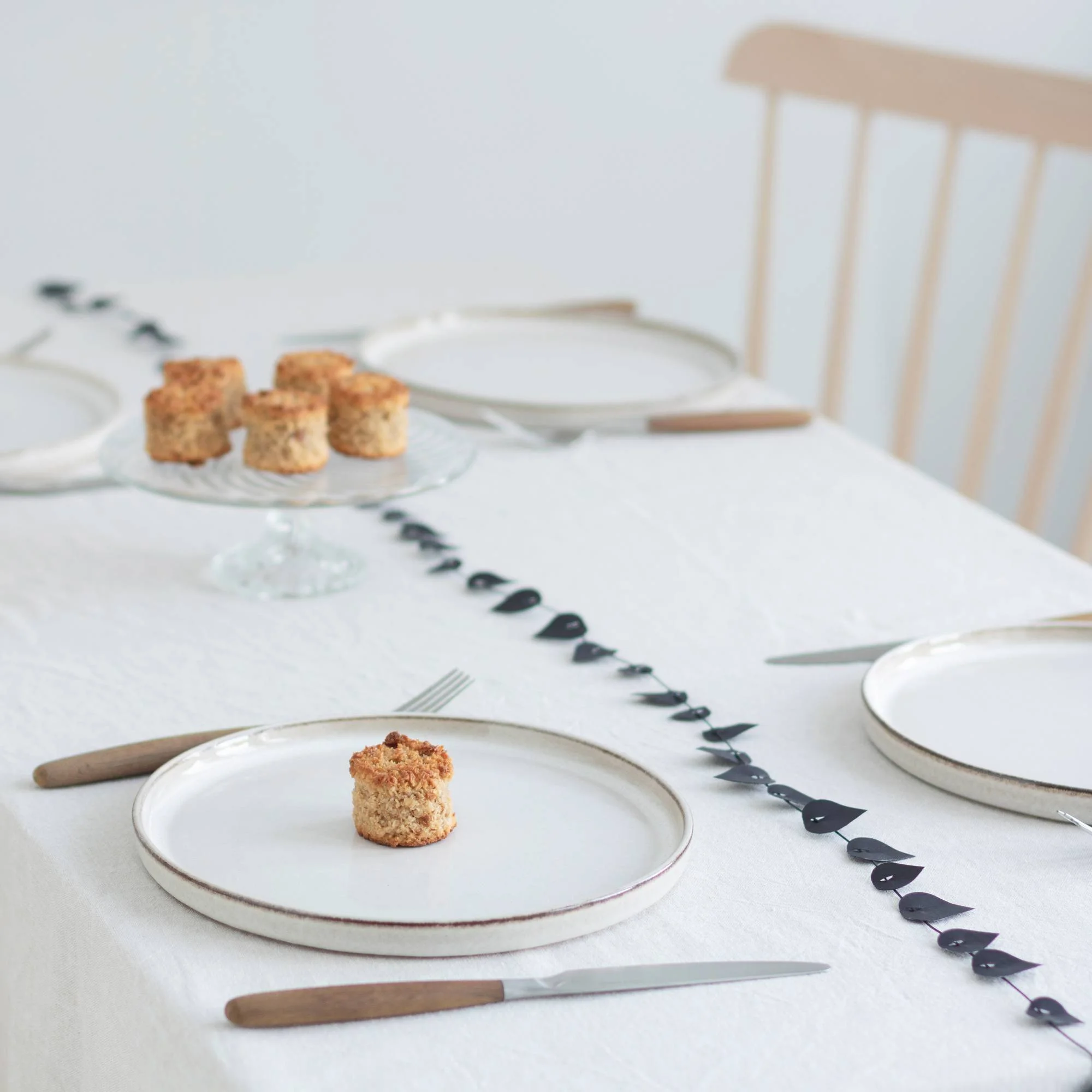 Twig Leaves-black - Image 2